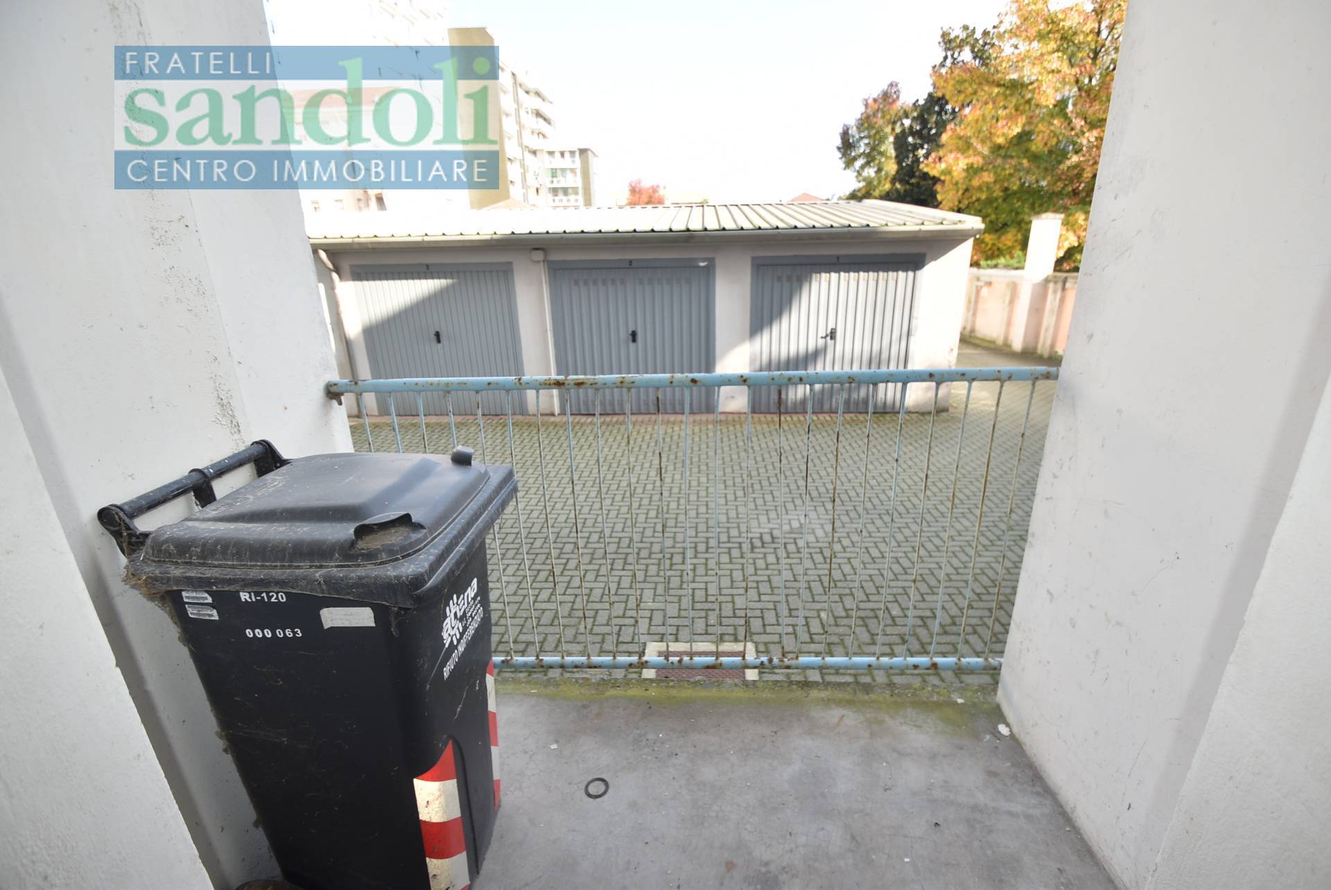 Negozio-Ufficio in vendita a Vercelli, Porta Milano