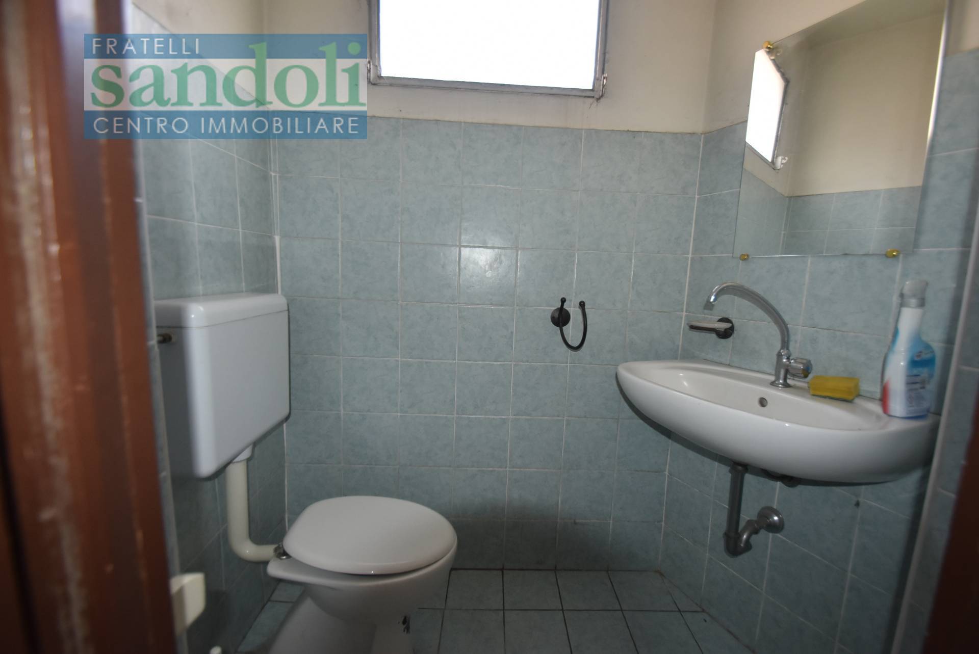 Negozio-Ufficio in vendita a Vercelli, Porta Milano