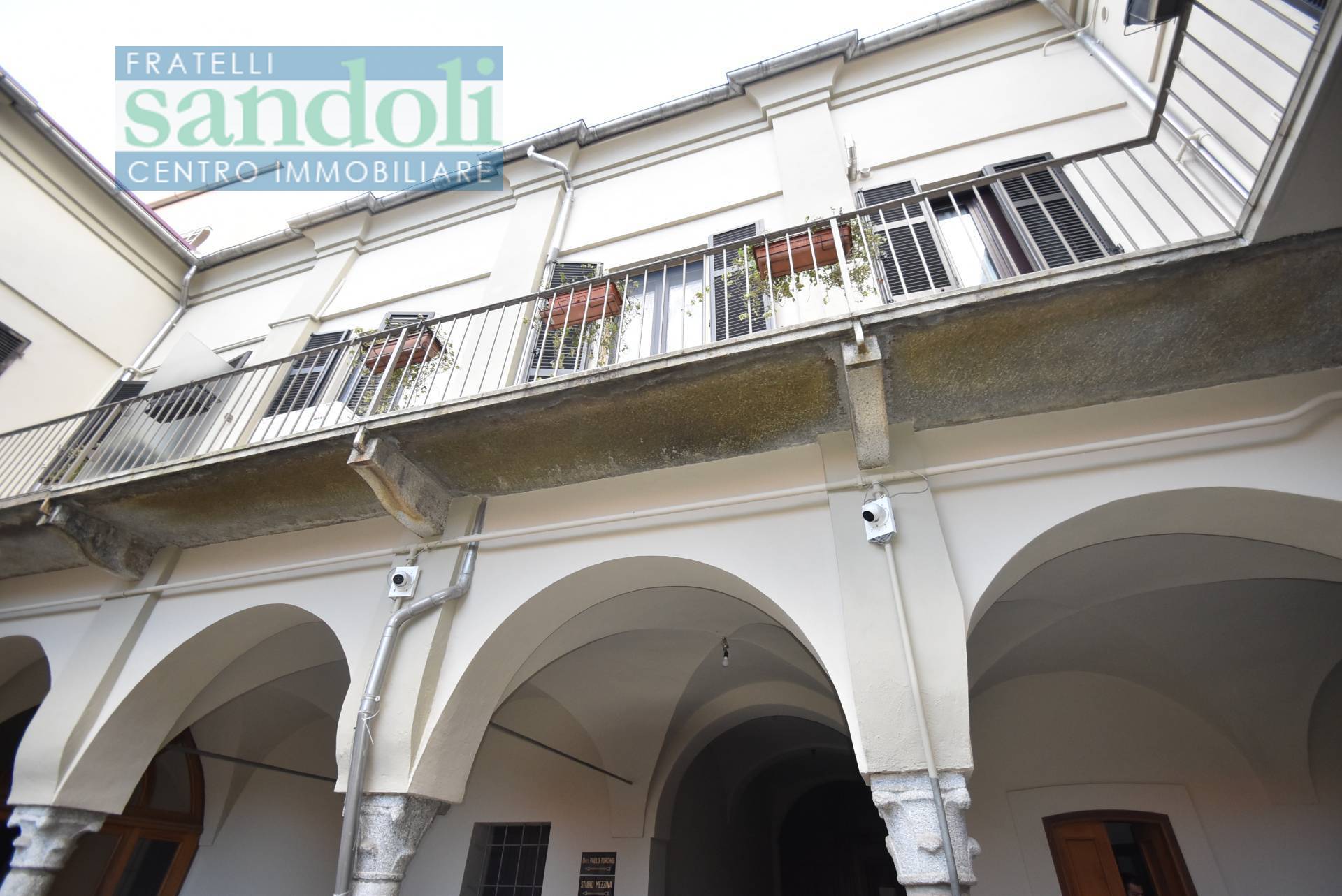 Ufficio in vendita a Vercelli, Centro