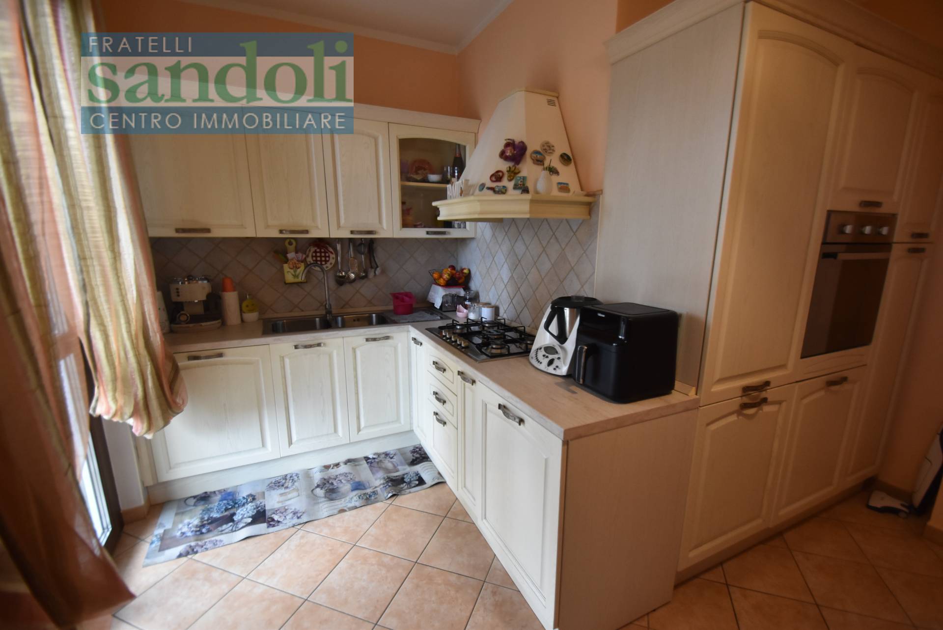 Appartamento in vendita a Vercelli, Porta Milano