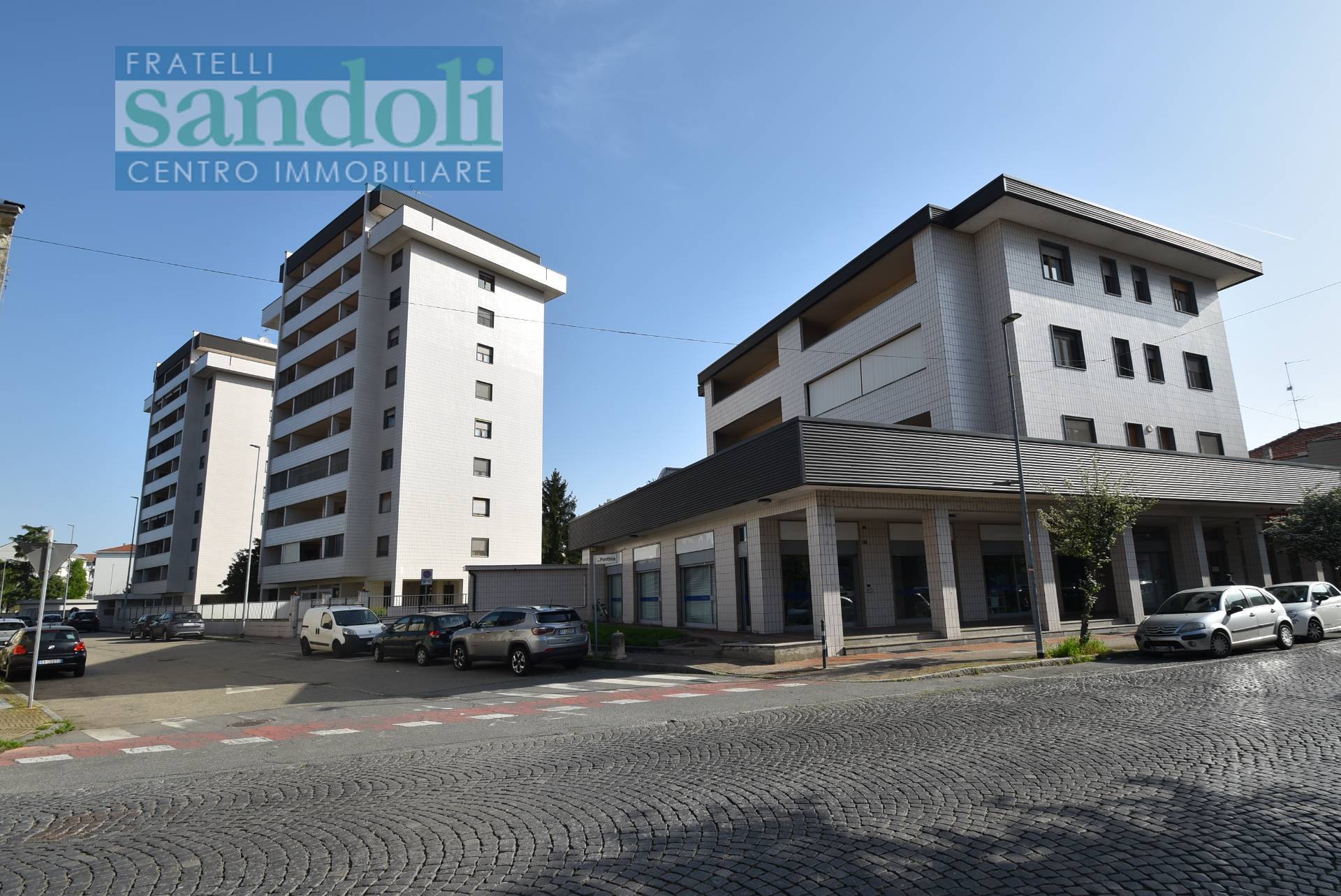 Stabile/Palazzo in vendita a Vercelli, Porta Torino