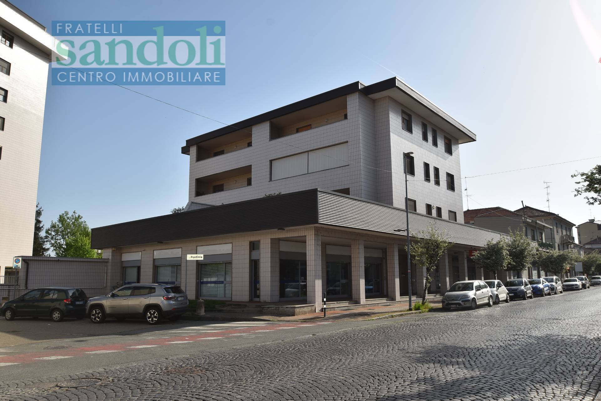 Stabile/Palazzo in vendita a Vercelli, Porta Torino