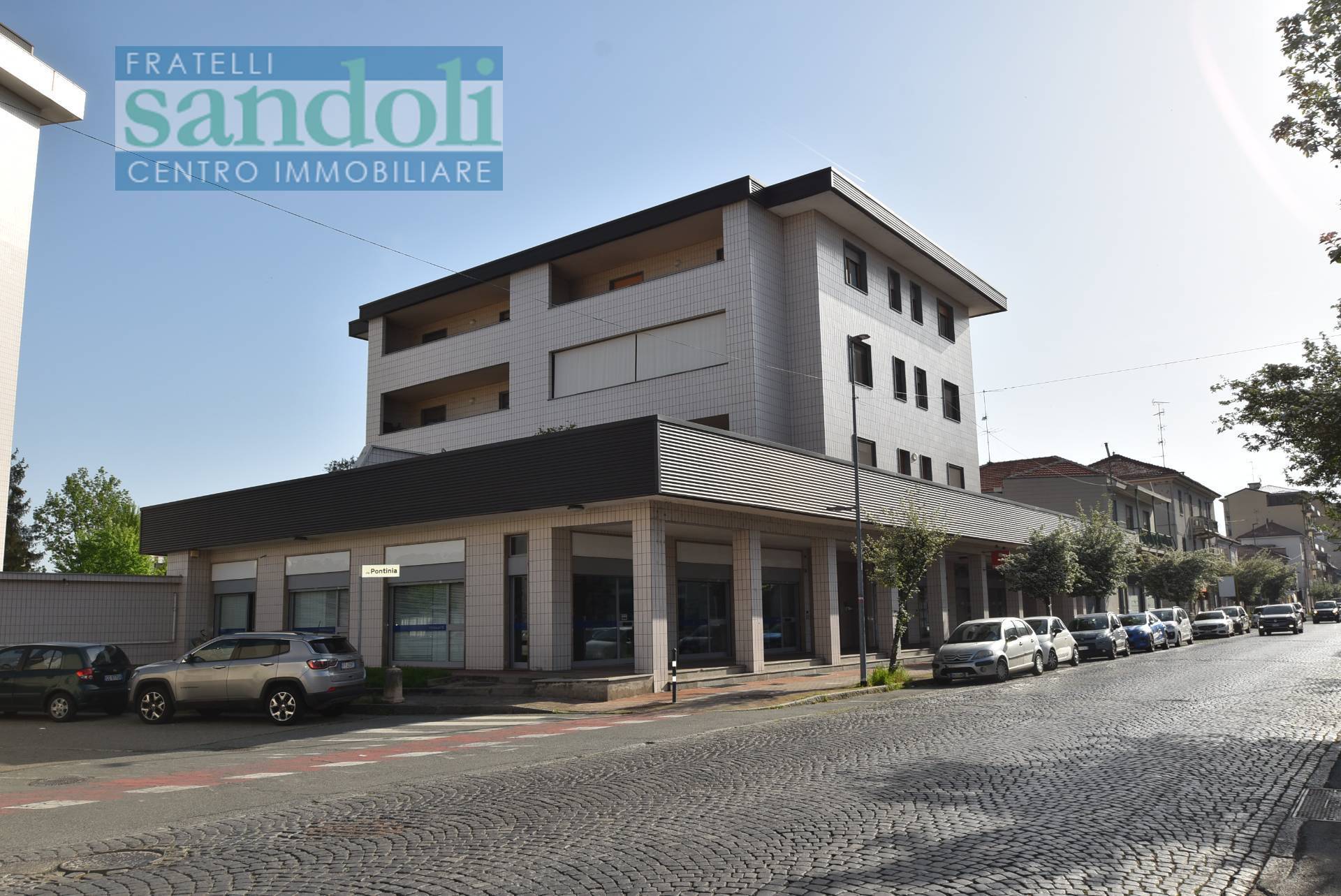 Stabile/Palazzo in vendita a Vercelli, Porta Torino