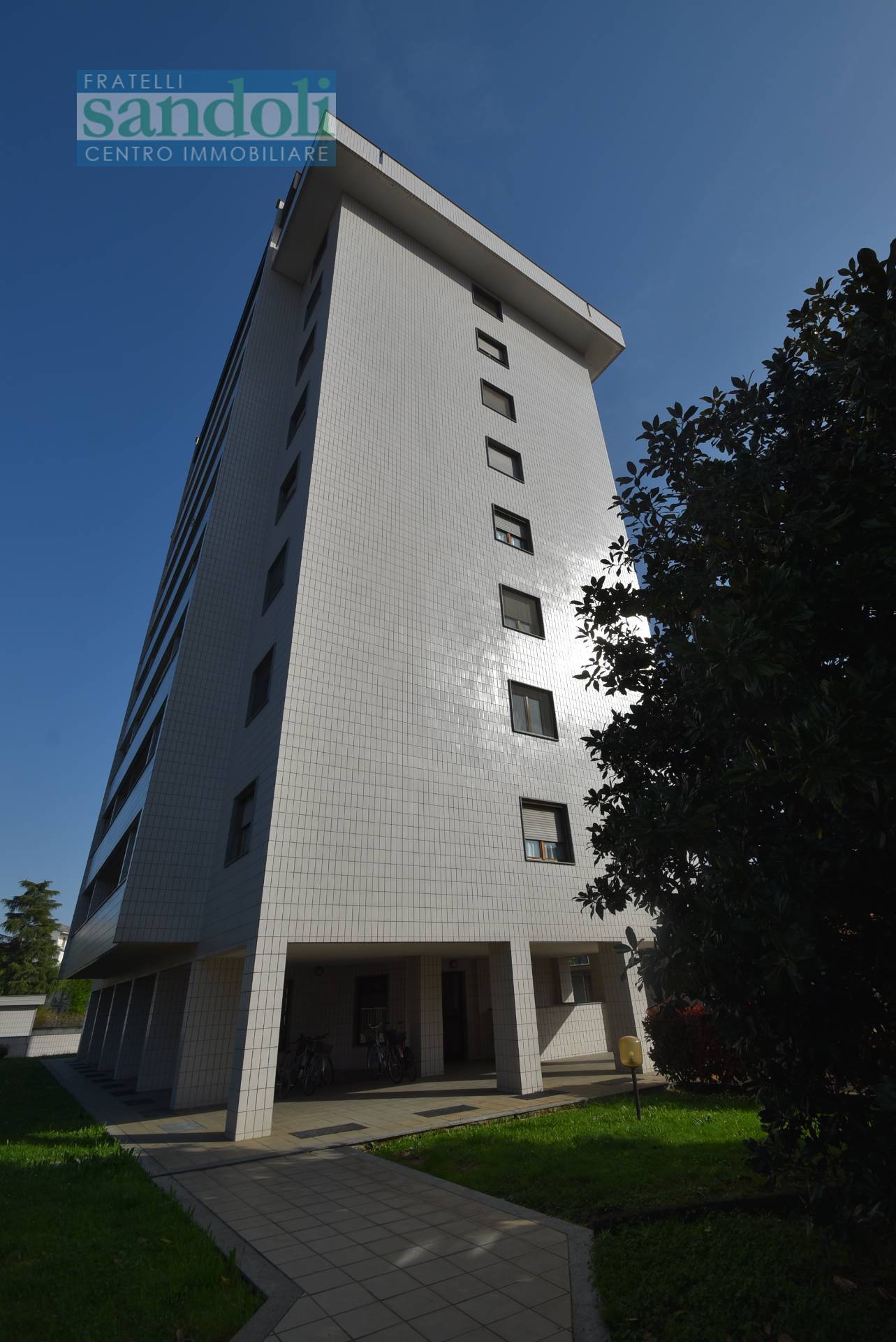 Stabile/Palazzo in vendita a Vercelli, Porta Torino