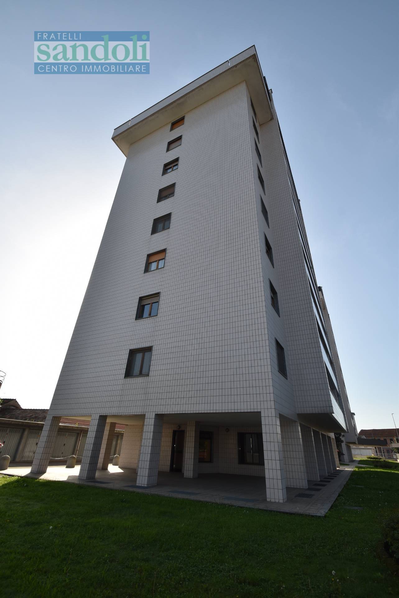 Stabile/Palazzo in vendita a Vercelli, Porta Torino