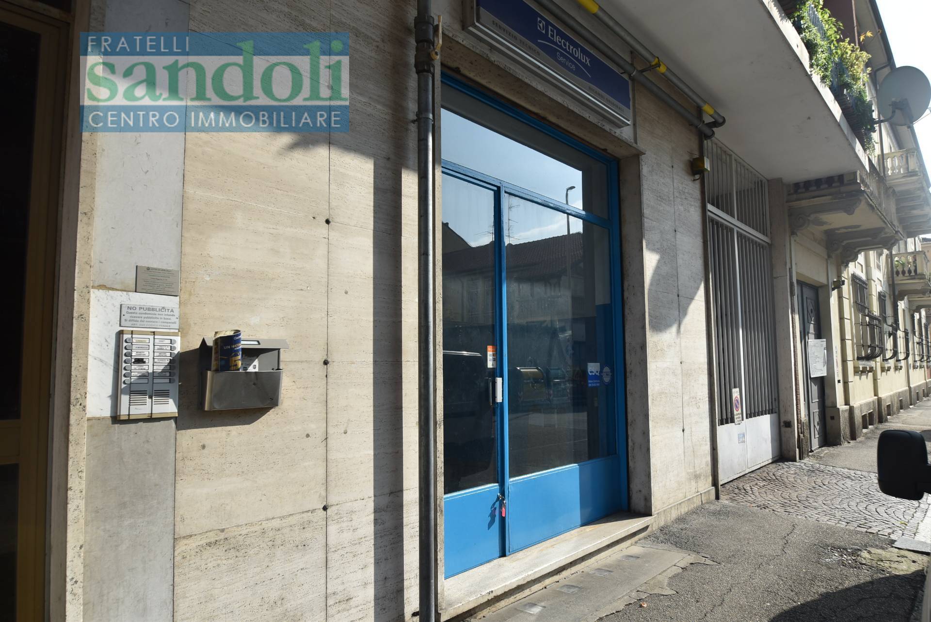 Negozio-Ufficio in vendita a Vercelli, Porta Milano