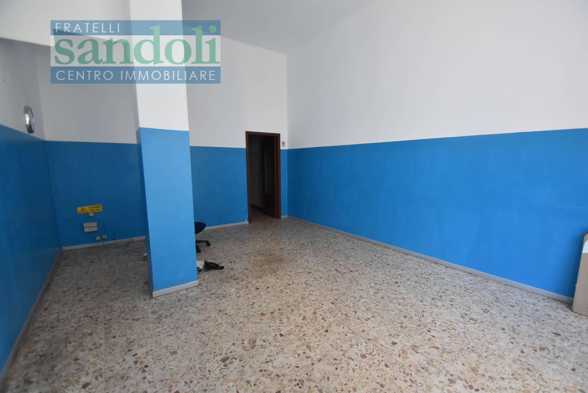 Negozio-Ufficio in vendita a Vercelli, Porta Milano