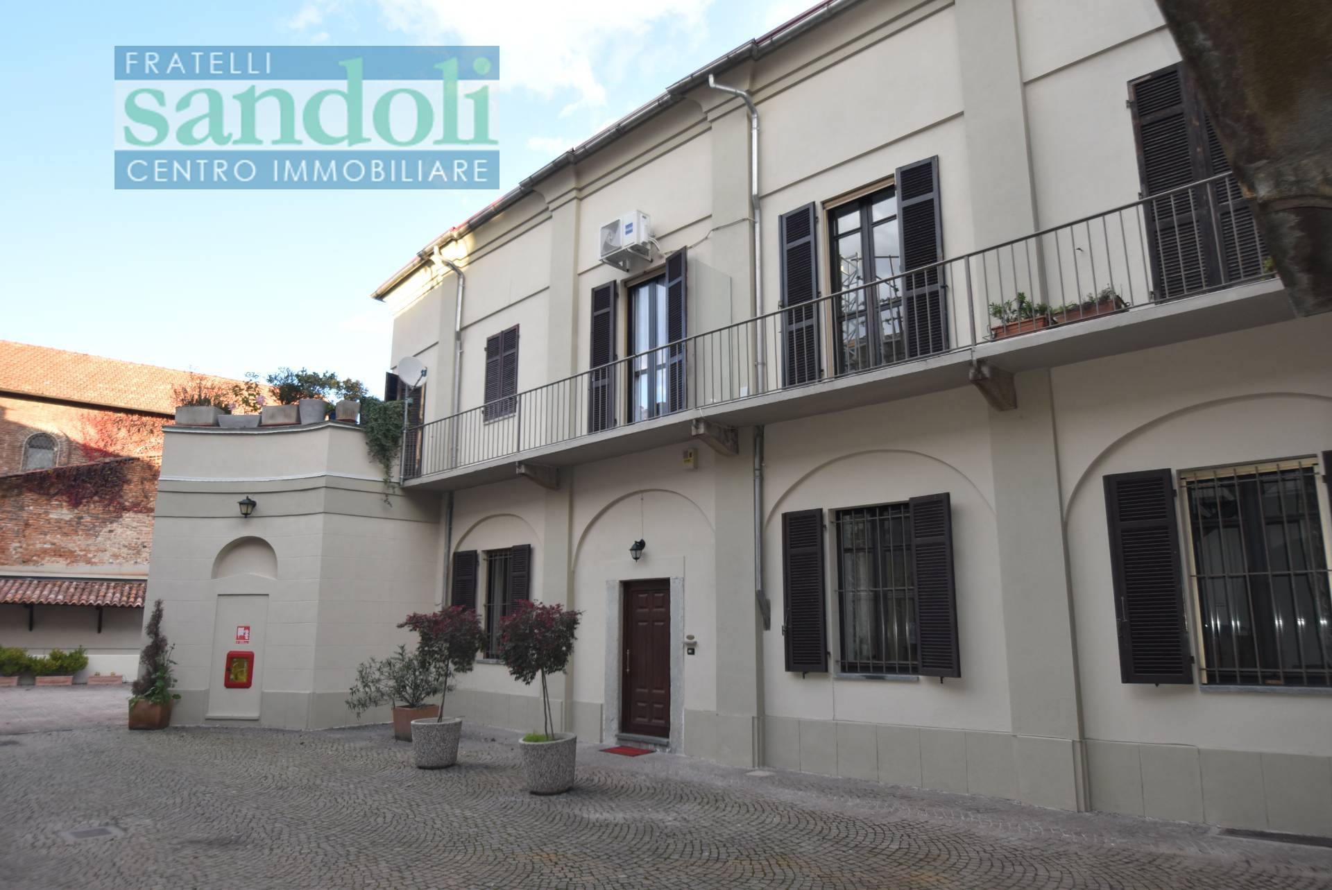 Ufficio in vendita a Vercelli, Centro