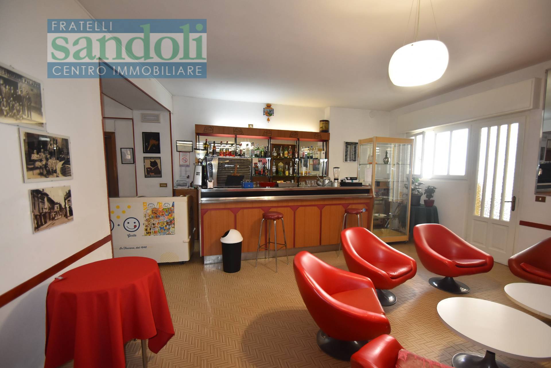 Locale commerciale in vendita a Palazzolo Vercellese