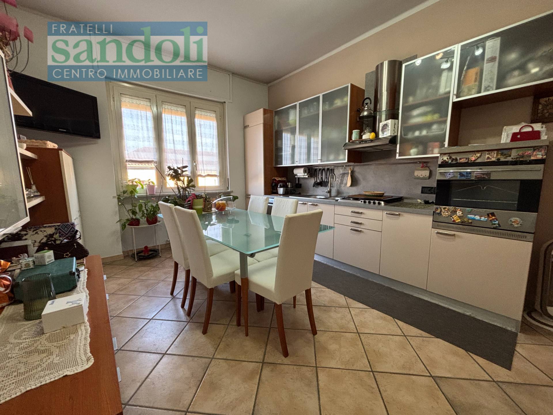 Appartamento in vendita a Vercelli, Periferia