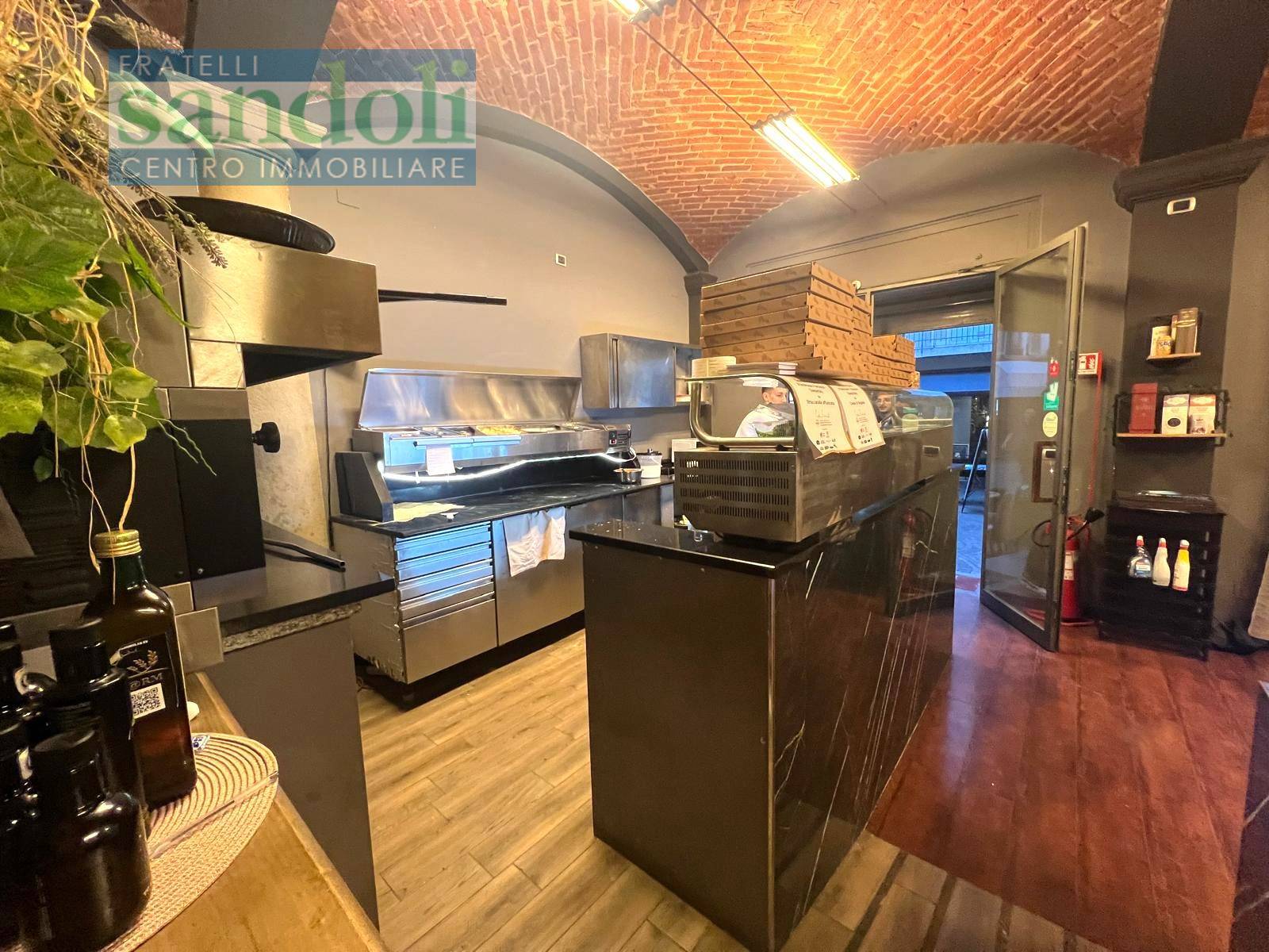 Negozio-Ufficio in affitto a Vercelli, Centro