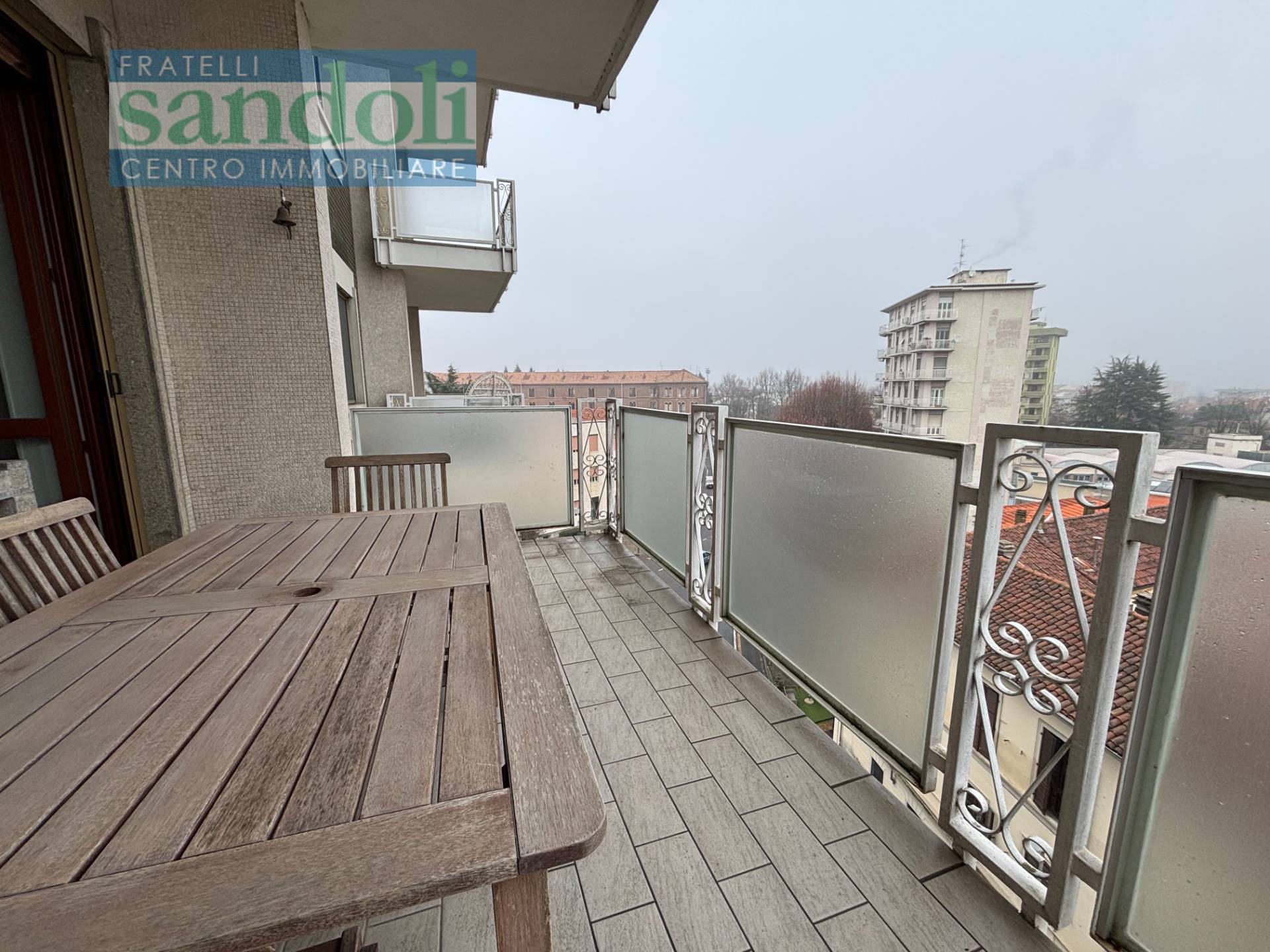 Appartamento in vendita a Vercelli, Semicentro