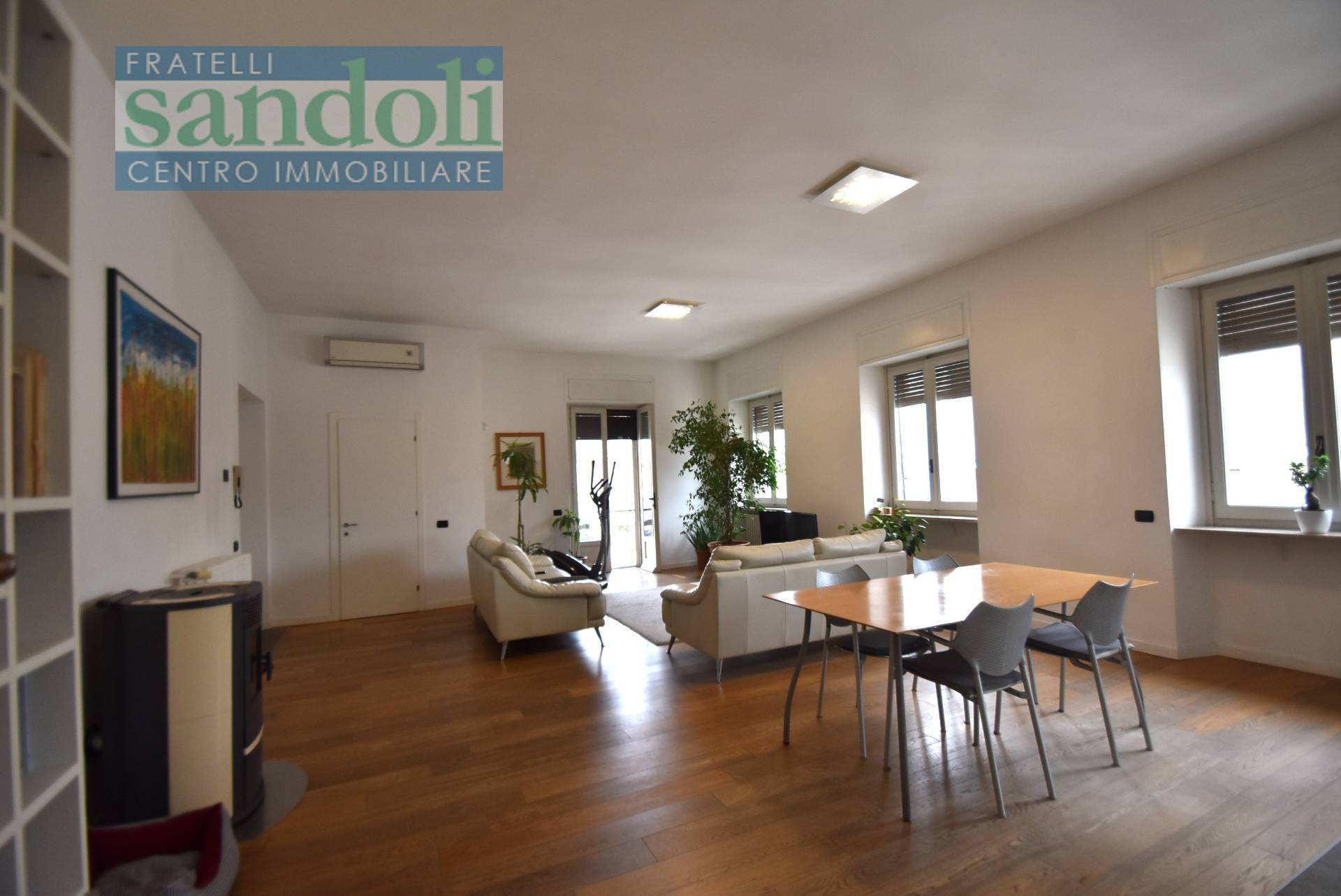 Appartamento in vendita a Vercelli, Centro