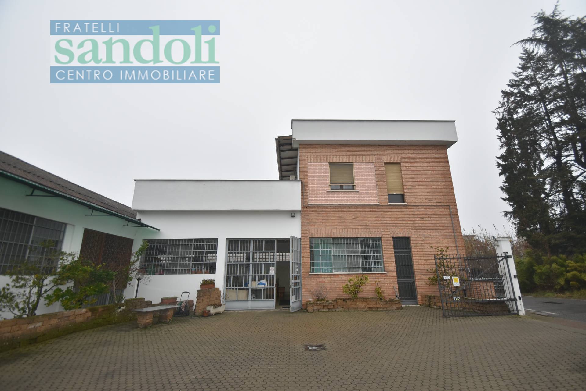 Capannone in affitto a Vercelli, Porta Torino