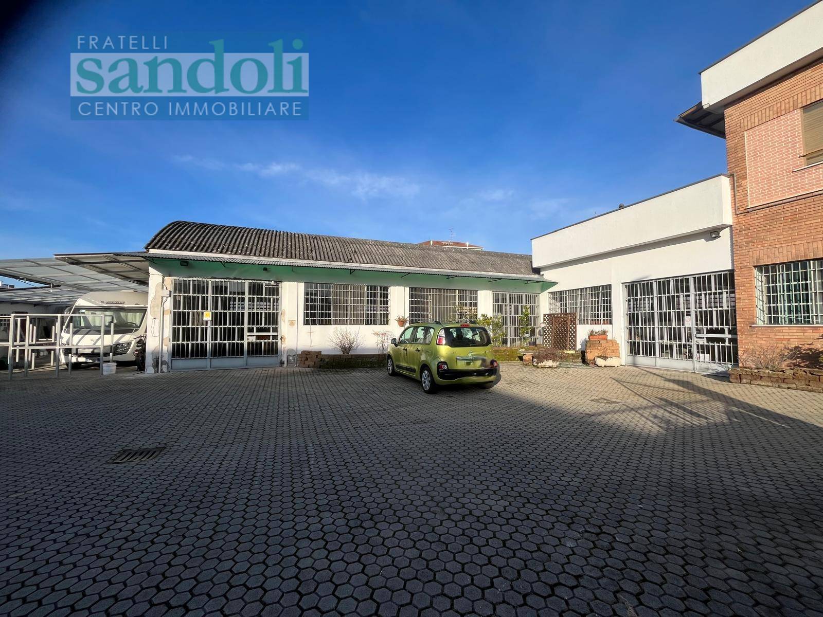 Capannone in affitto a Vercelli, Porta Torino