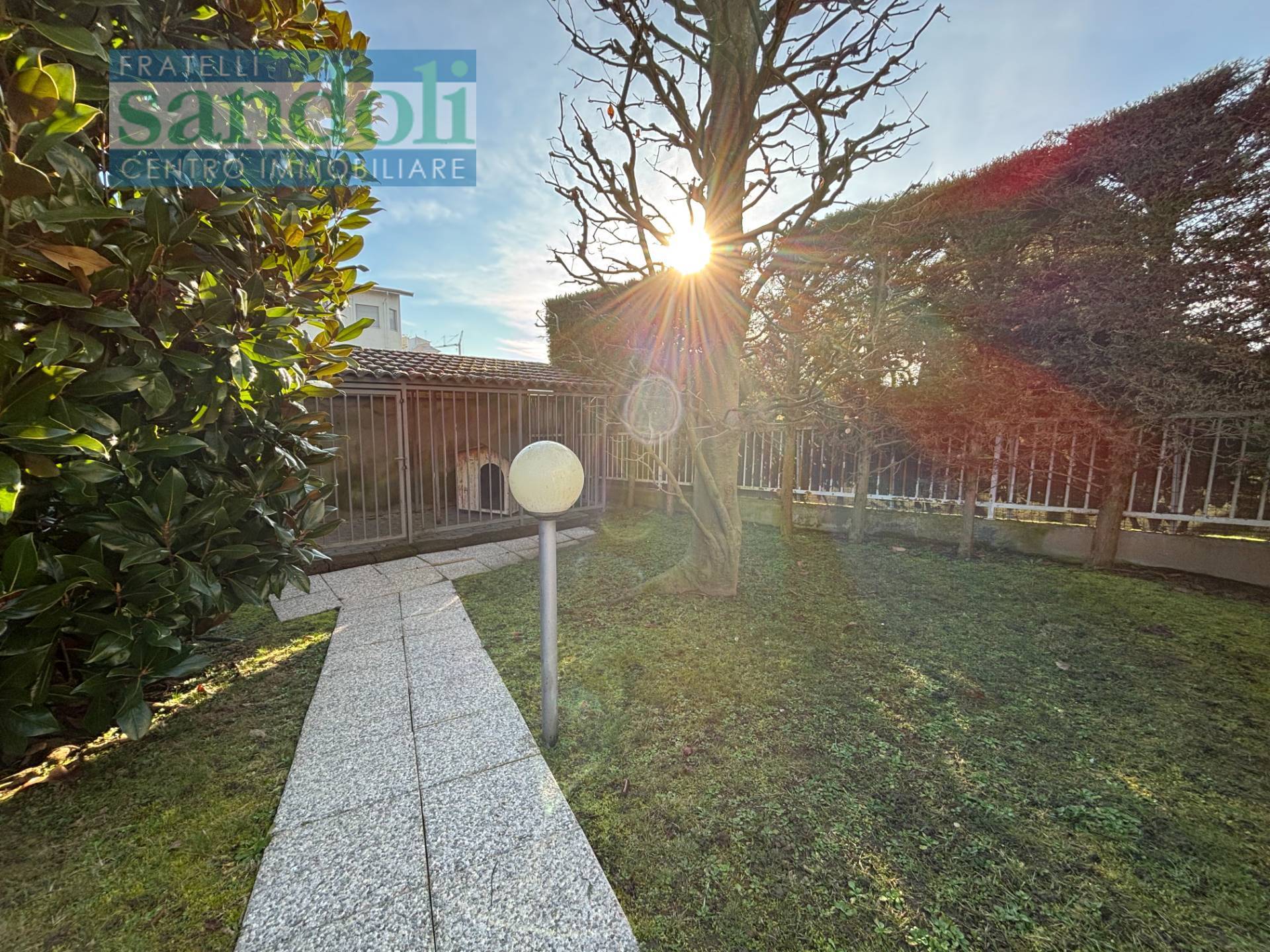 Indipendente in vendita a Vercelli, Periferia