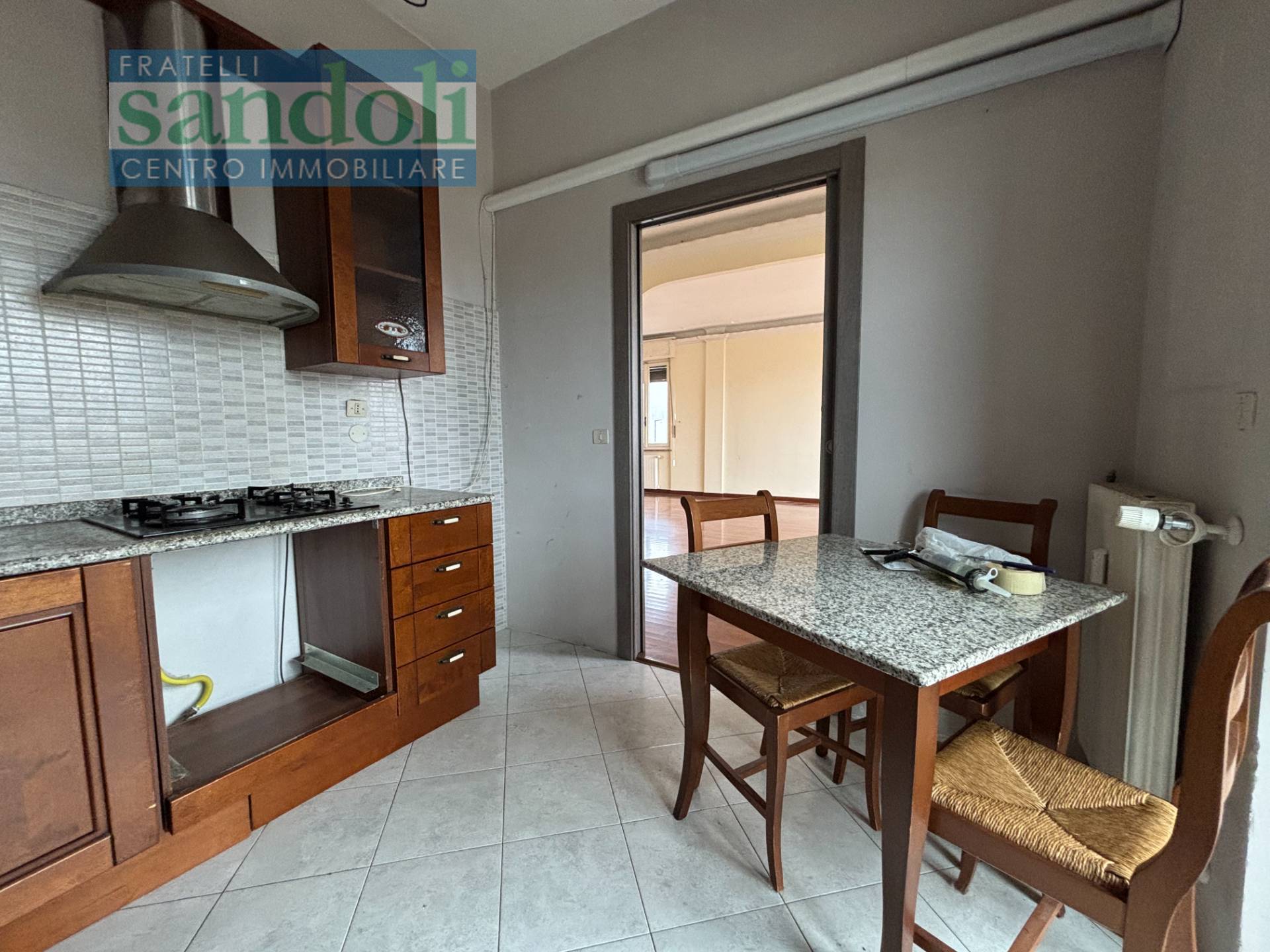 Appartamento in vendita a Vercelli, Porta Torino