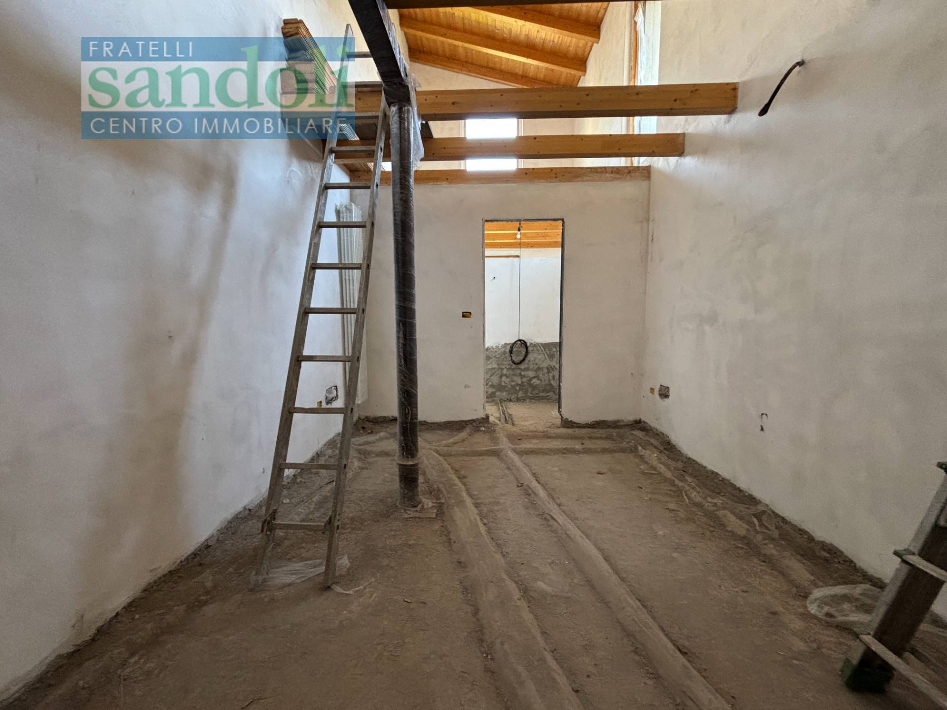 Indipendente in vendita a Vercelli, Semicentro