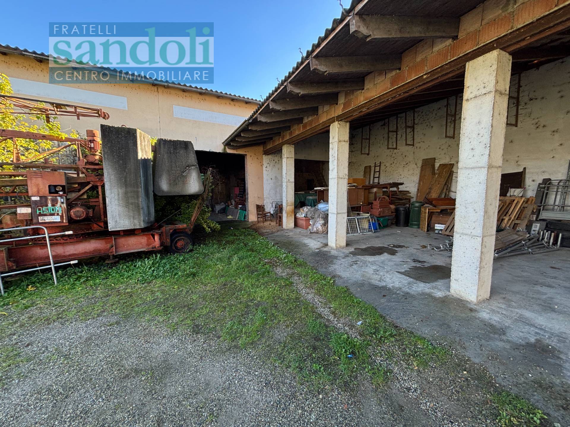 Capannone in vendita a Rosasco