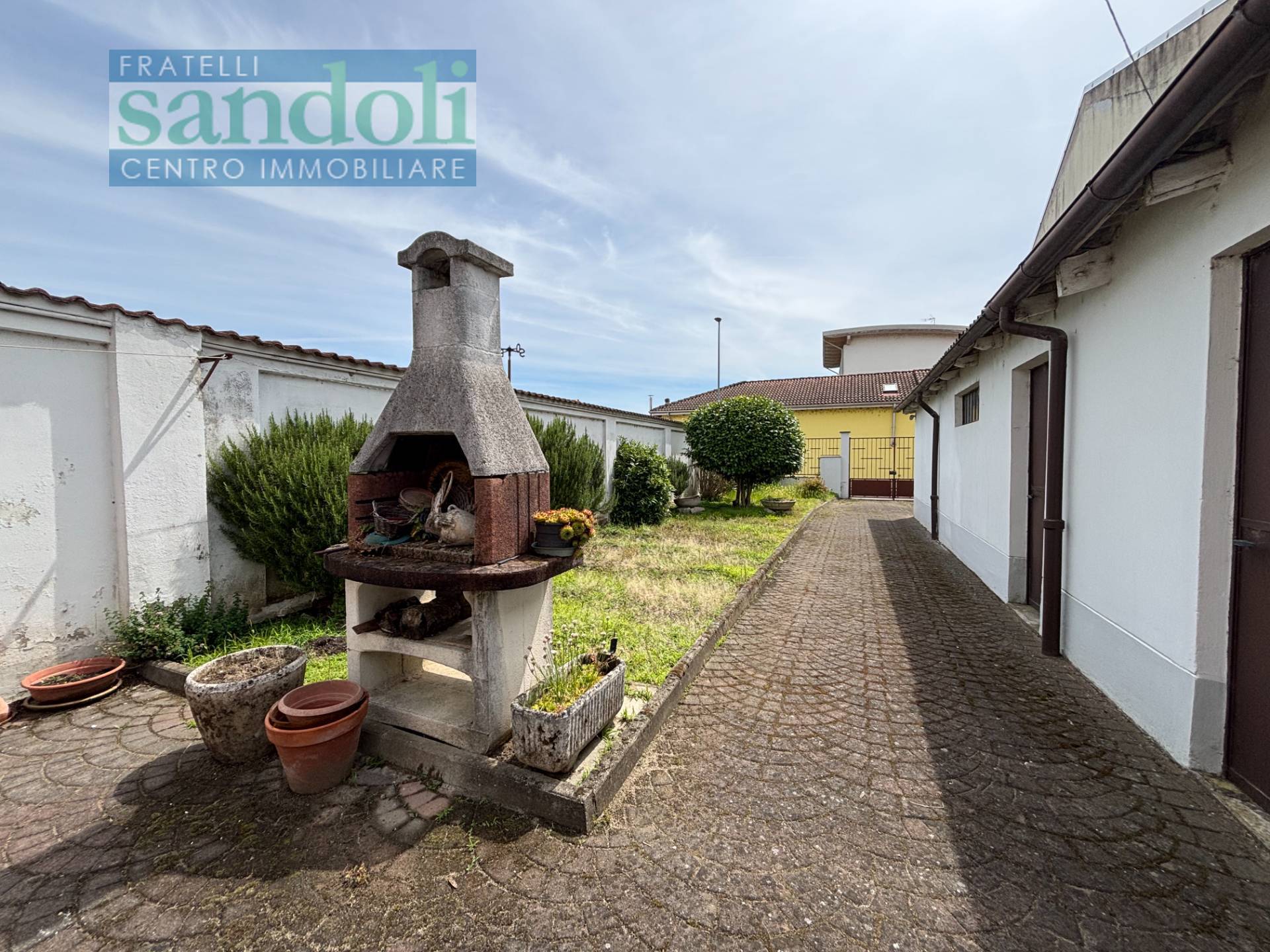 Indipendente in vendita a Vercelli, Cappuccini