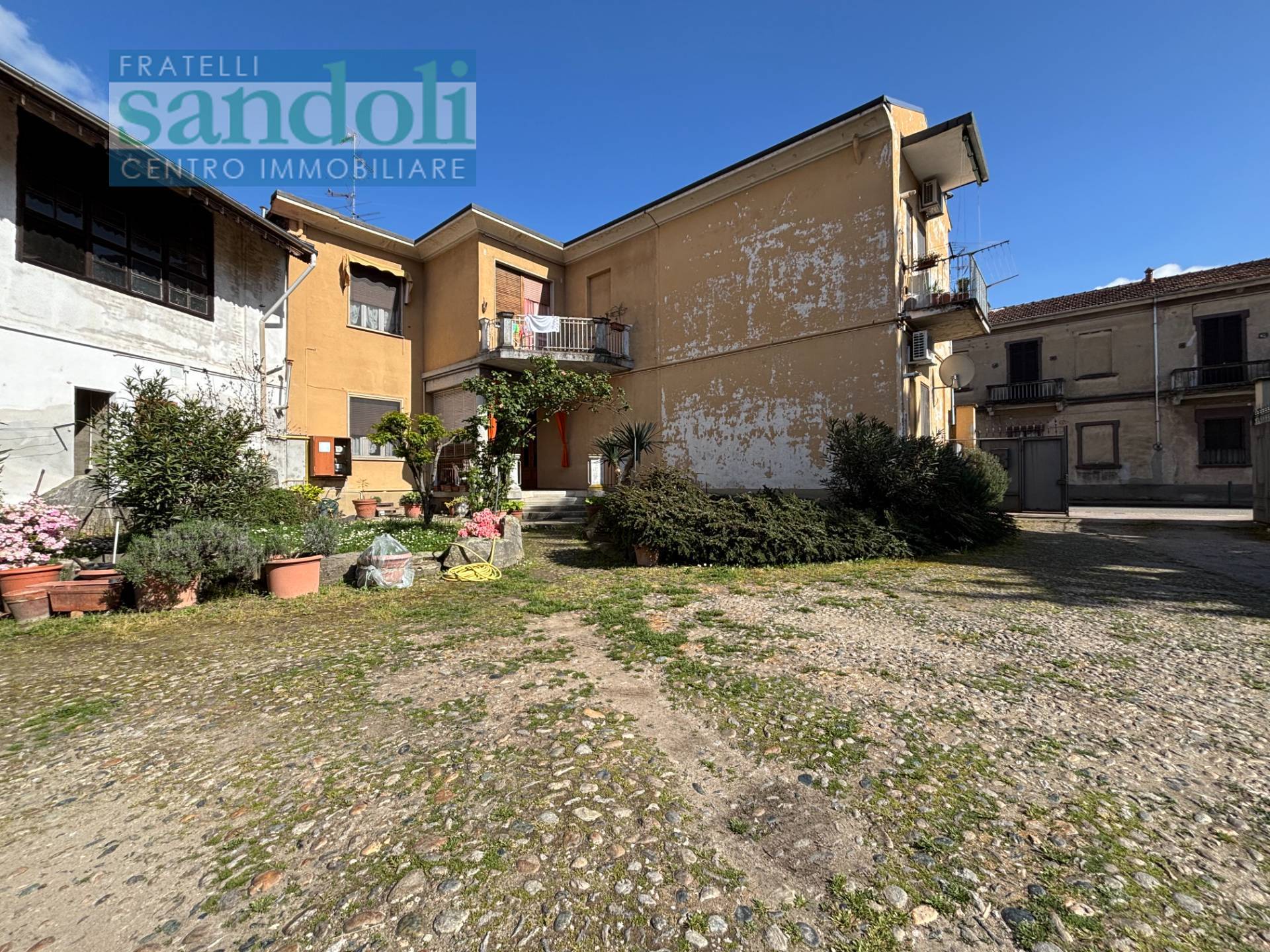 Indipendente in vendita a Vercelli, Stazione