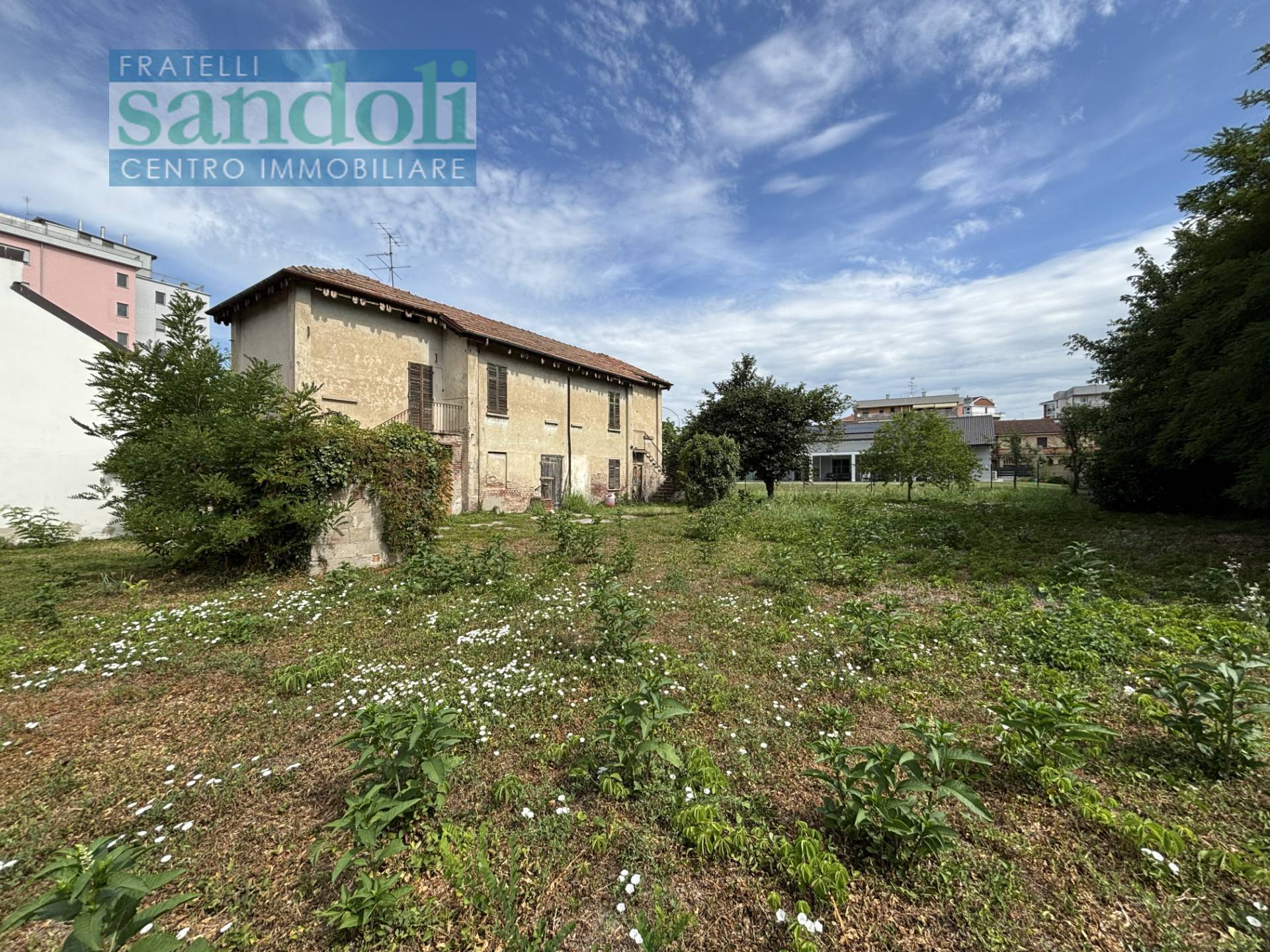 Indipendente in vendita a Vercelli, Zona Santa Rita