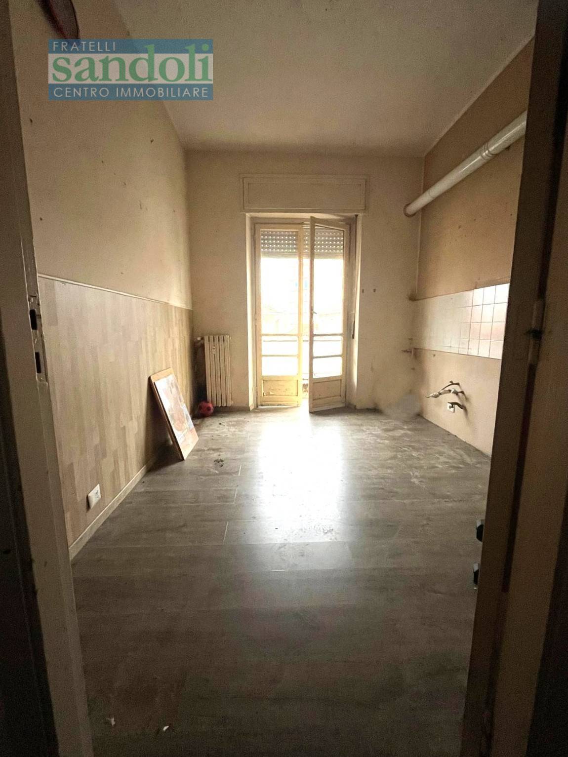 Appartamento in vendita a Vercelli, Porta Torino