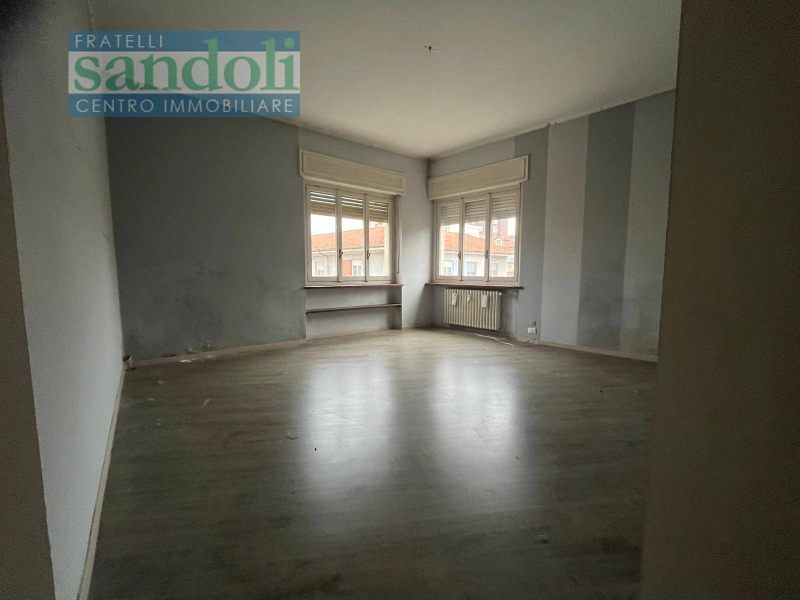 Appartamento in vendita a Vercelli, Porta Torino
