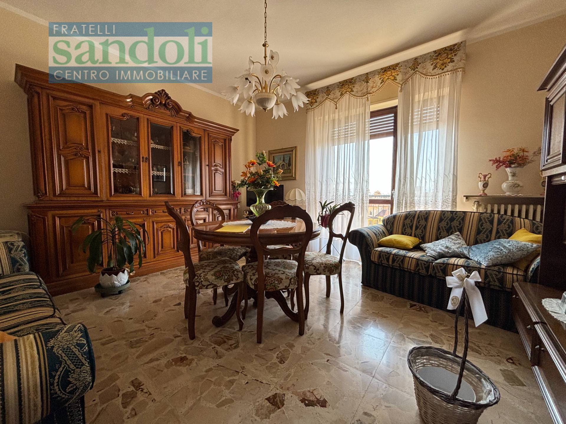 Appartamento in vendita a Vercelli, Semicentro