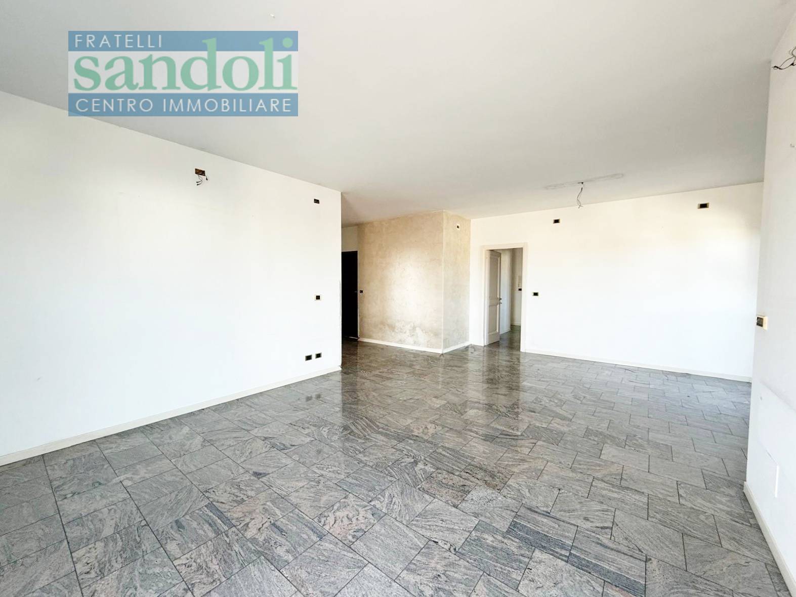 Attico in affitto a Vercelli, Porta Torino