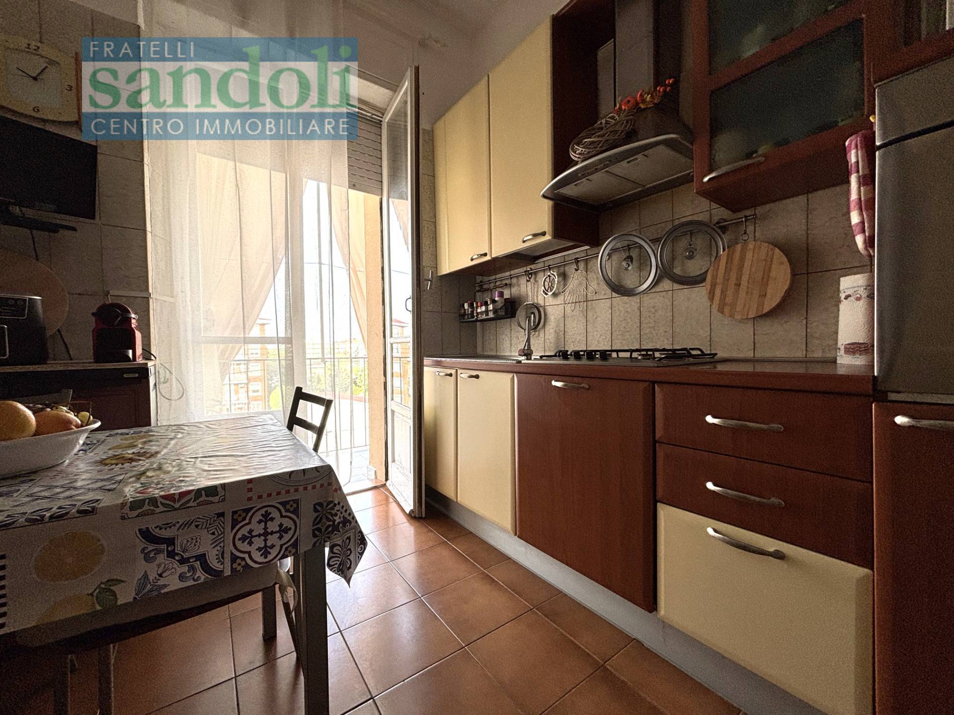 Appartamento in vendita a Vercelli, Porta Torino