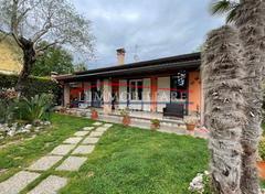 Casa indipendente con giardino, Massa poveromo