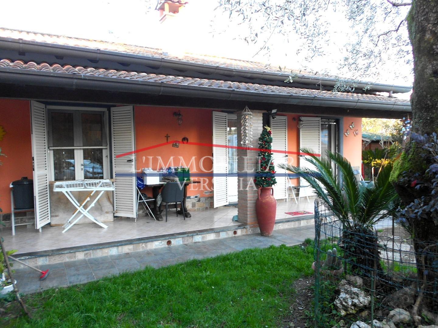 Casa indipendente con giardino, Massa poveromo
