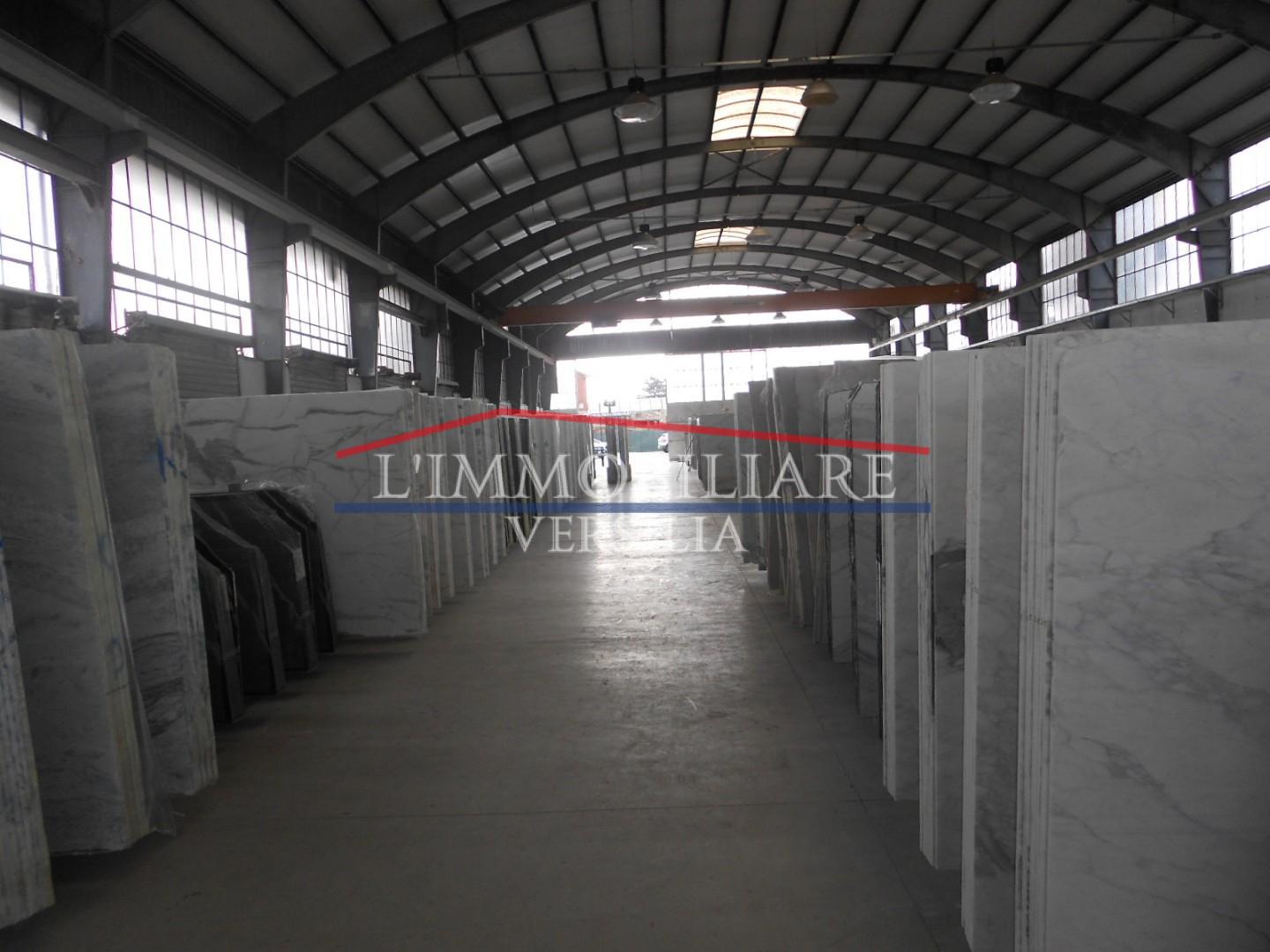 Capannone in vendita a Massa