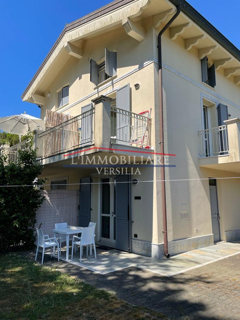 Villa Trifamiliari in vendita, Montignoso cinquale