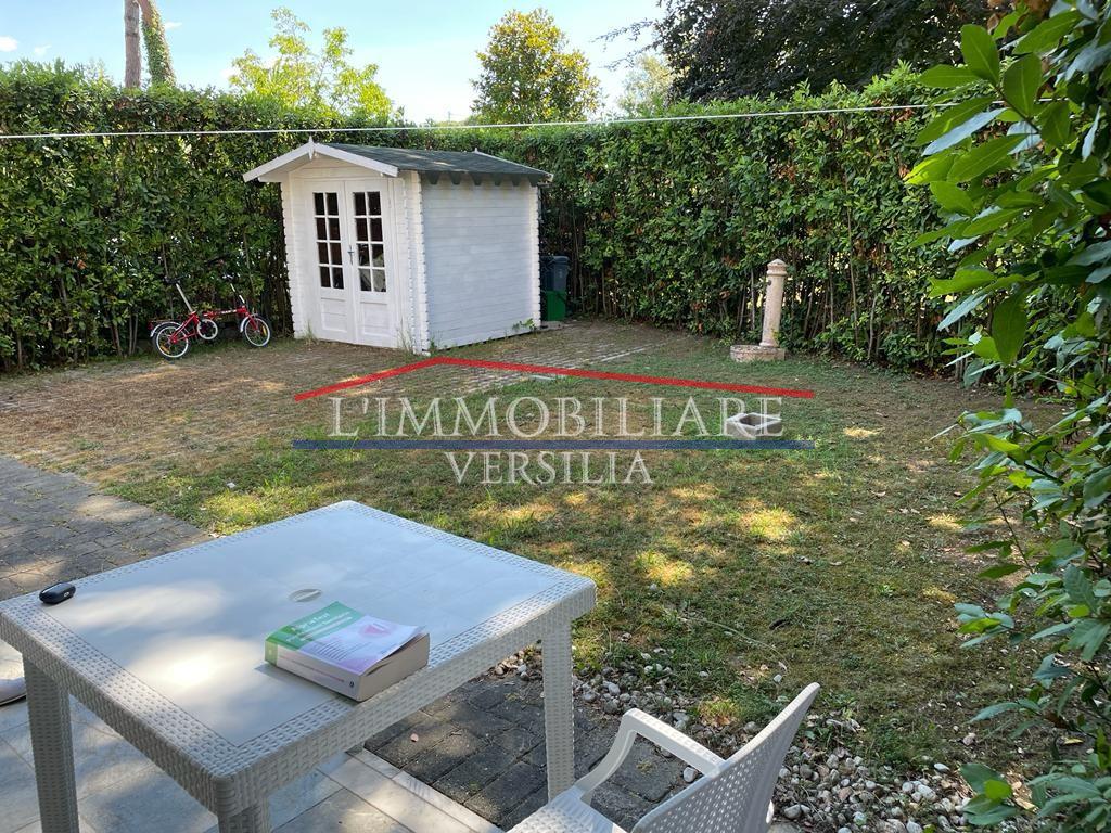 Villa Trifamiliari in vendita, Montignoso cinquale