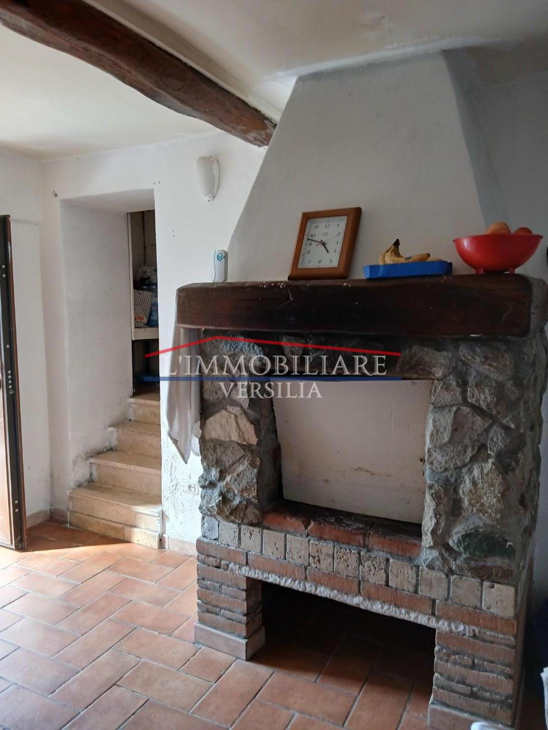 Villa Trifamiliari con giardino, Massa alteta