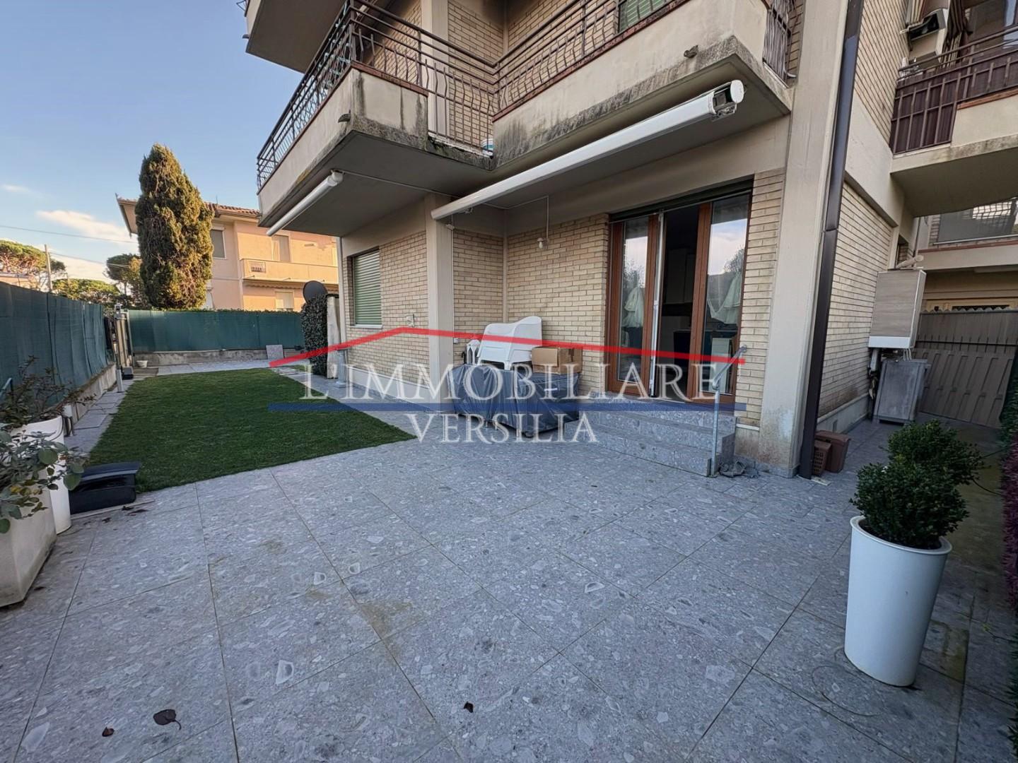 Trilocale in vendita, Montignoso cinquale