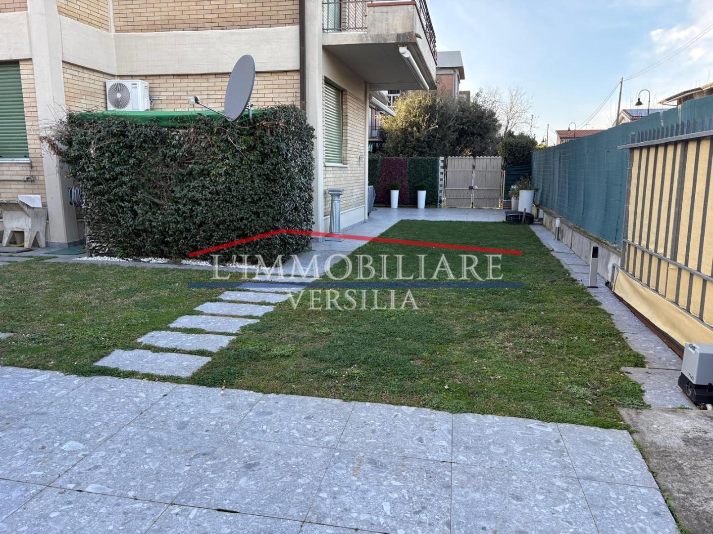 Trilocale in vendita, Montignoso cinquale