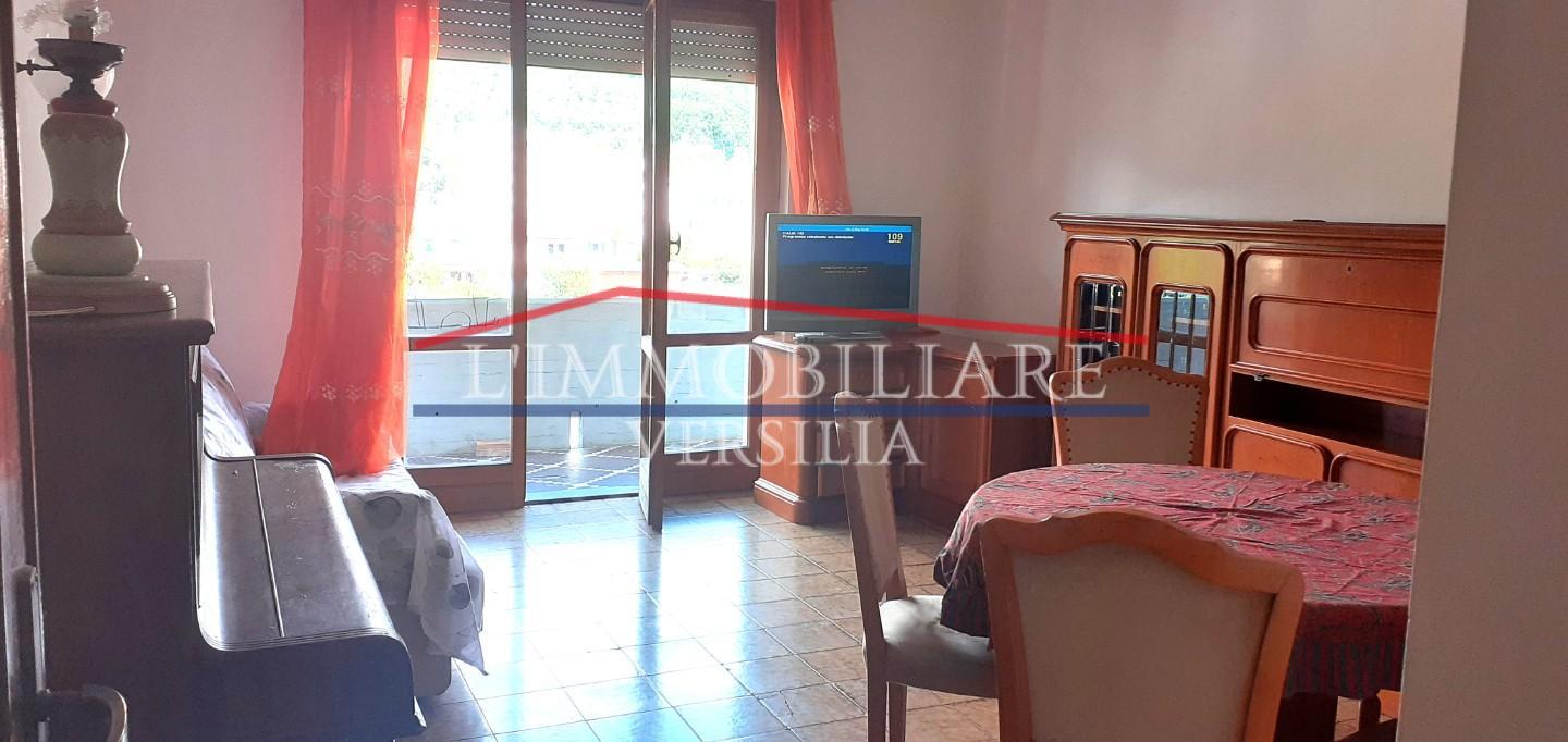 Appartamento con terrazzo, Massa zona viali