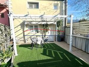 Casa indipendente ristrutturata, Massa zona viali