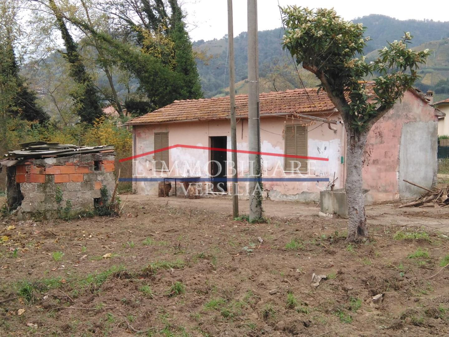 Casa indipendente con giardino, Massa romagnano