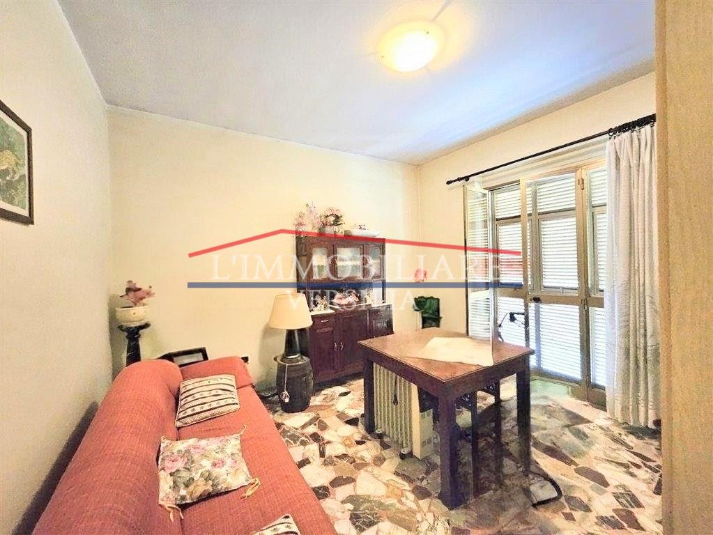 Casa indipendente con giardino, Massa marina di