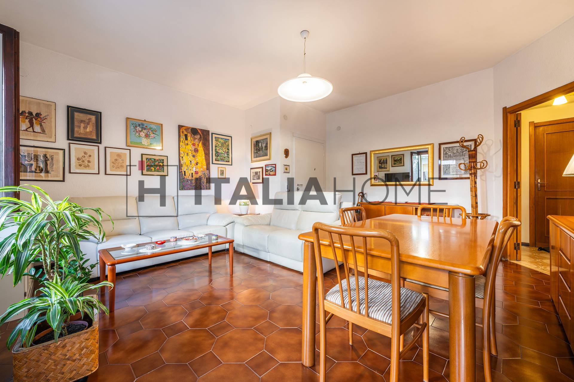 Appartamento in vendita a Cagliari, Quartiere del Sole