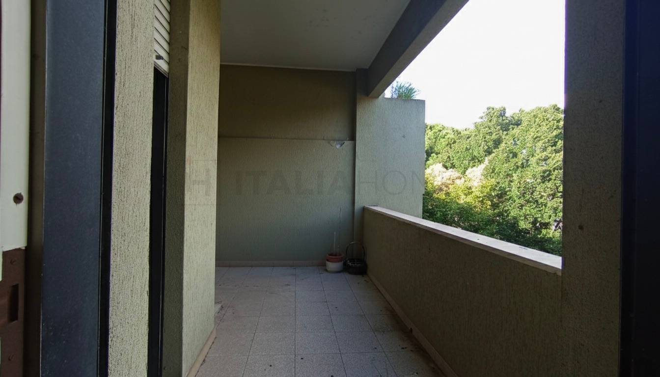 Locale commerciale in vendita a Cagliari, Pirri