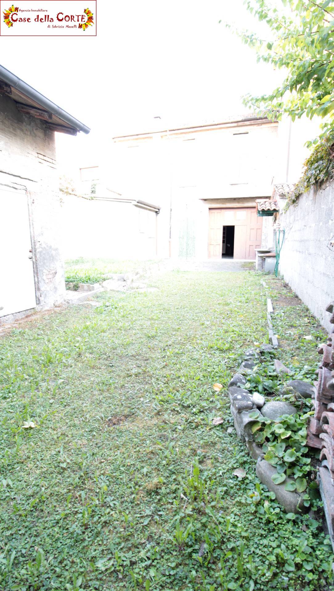 ( VILLA ) - CASA INDIPENDENTE in vendita a Cento, CENTRO STORICO