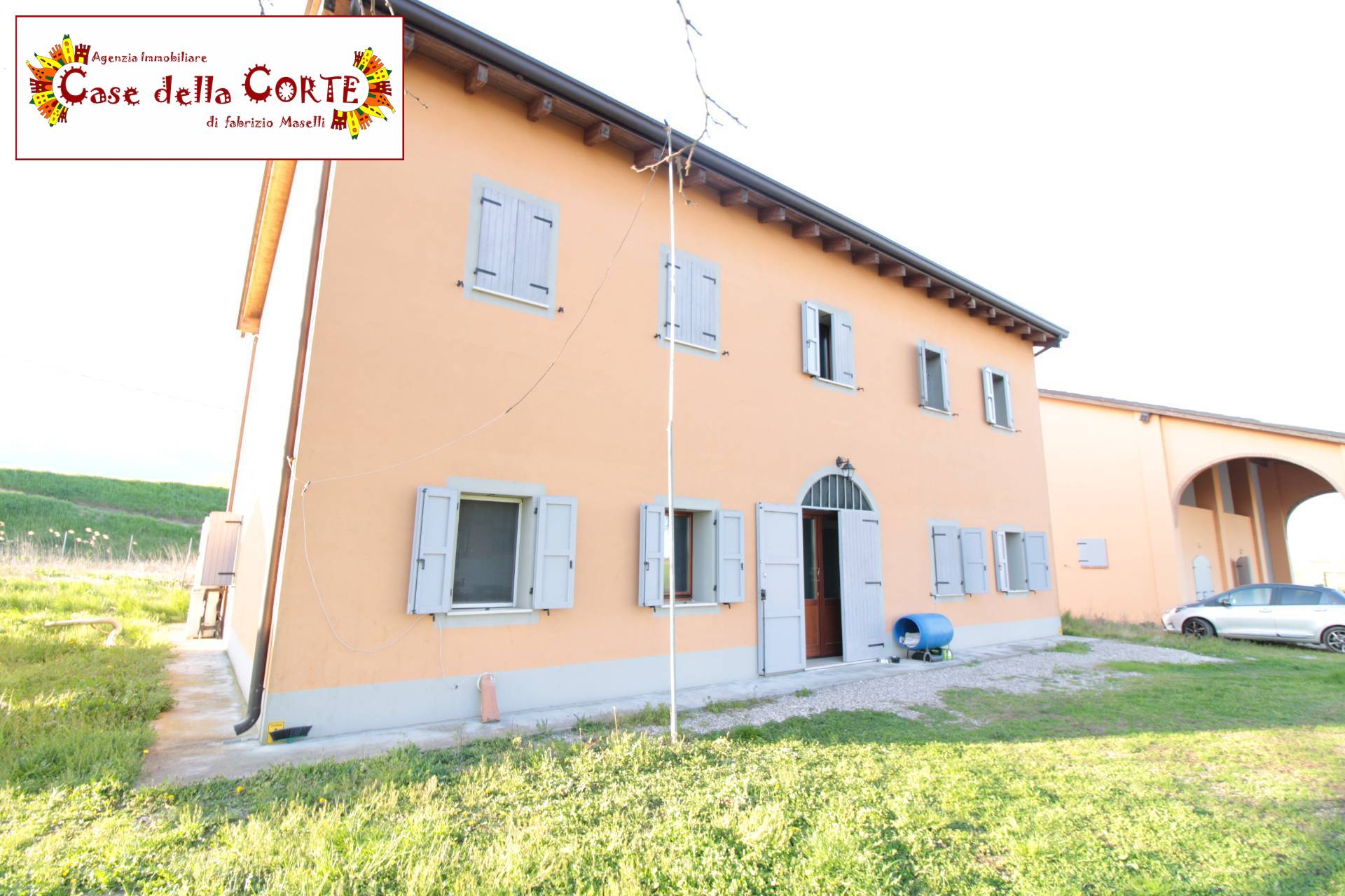 ( VILLA ) - CASA INDIPENDENTE in vendita a Finale Emilia