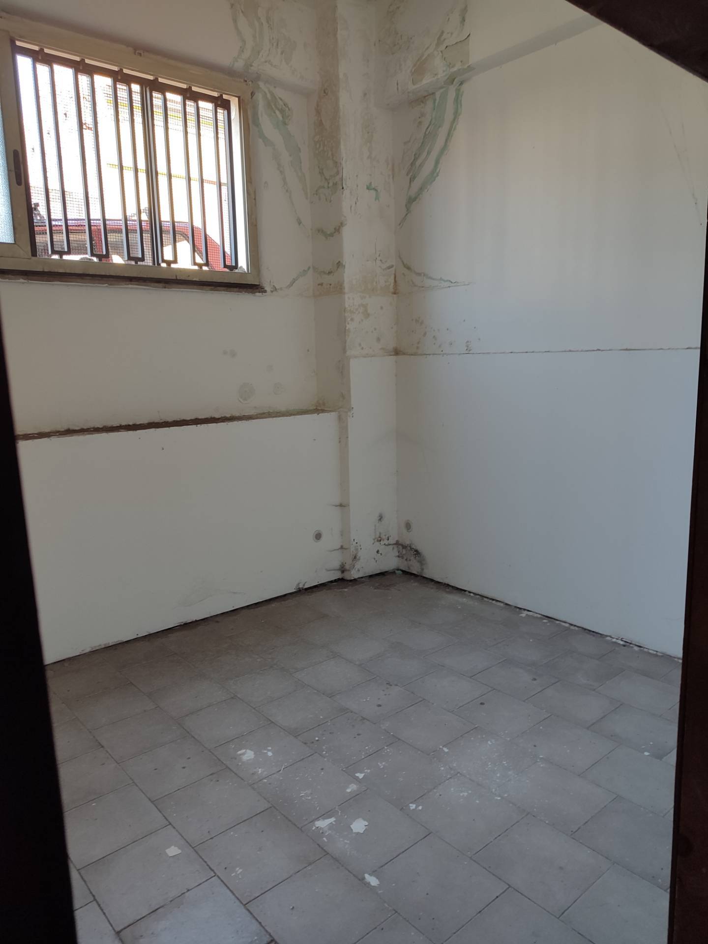 GARAGE in vendita a Belpasso