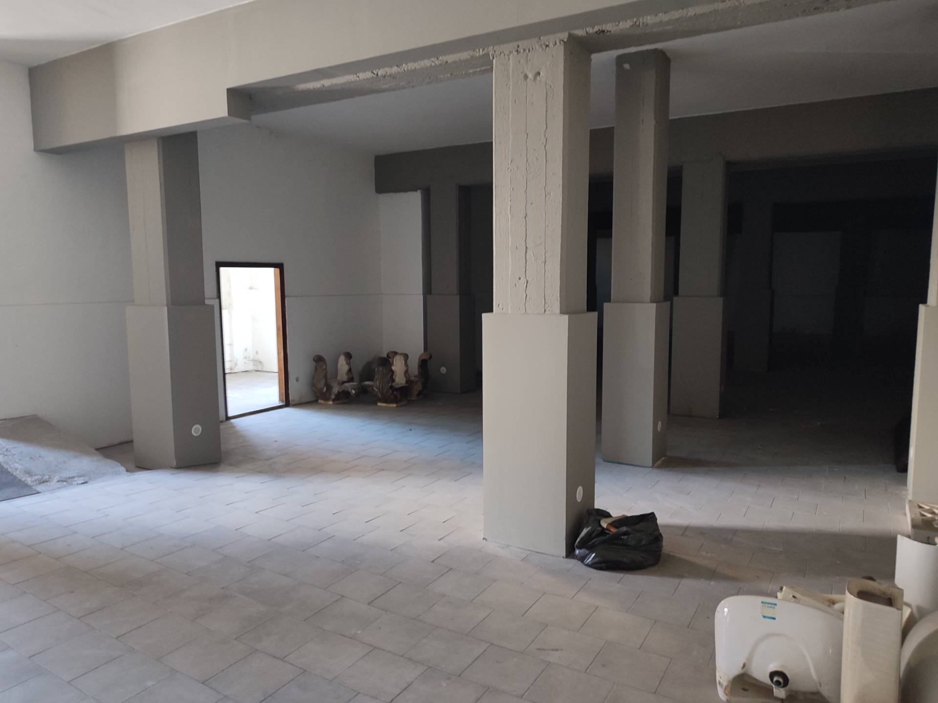 GARAGE in vendita a Belpasso