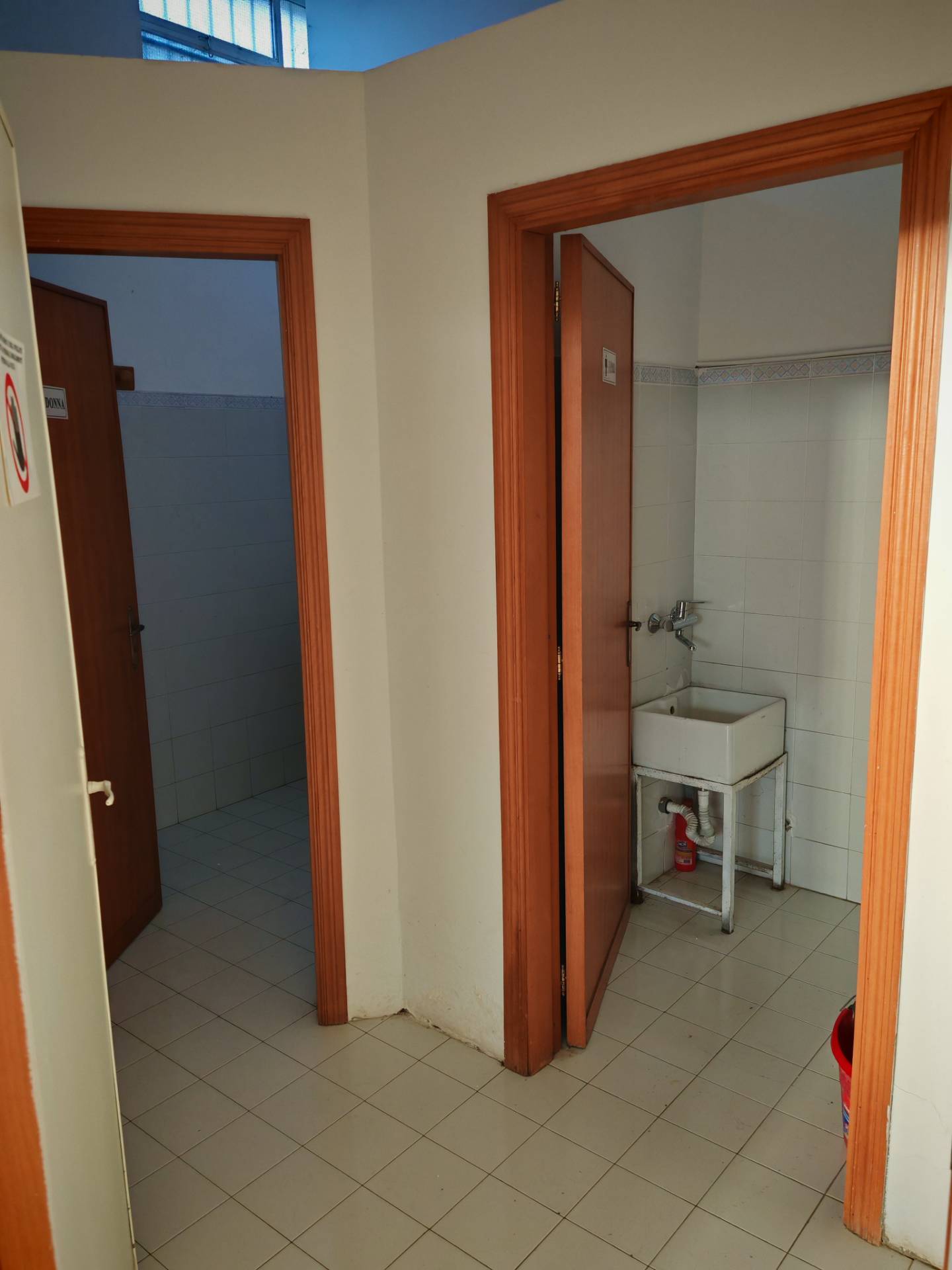 Locale commerciale in vendita a Santa Maria di Licodia